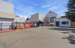 Lock-It-Up Self Storage - Photo 7