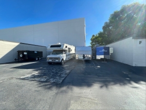 US Storage Centers - Santa Fe Springs - Florence Ave - Photo 8