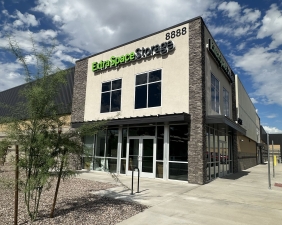 Extra Space Storage - 6481 - Scottsdale - E Desert Cove Ave