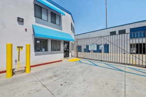 Huntington Park Self Storage - Photo 2