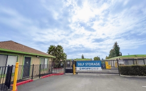 SecureSpace Self Storage Fremont Glenmoor - Photo 2