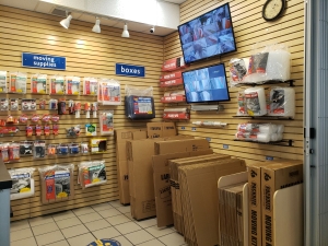 Compass Self Storage - Compass Self Storage - NW 79th St (122) - Photo 2