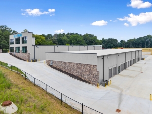 Lanier Luxe Storage - Photo 4