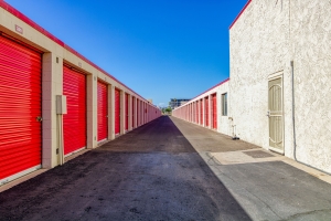US Storage Centers - Phoenix - Washington - Photo 11