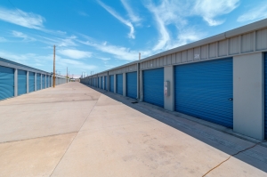 10 Federal Storage - Lexington Dr - Photo 4