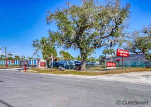 CubeSmart Self Storage - 23227 Freedom Avenue - FL