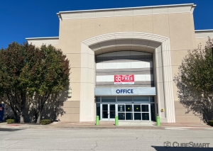 CubeSmart Self Storage - 2000 Green Oaks Road - TX