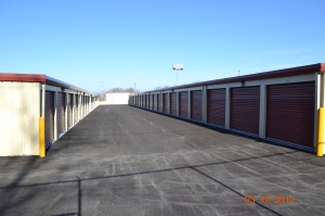 St Clair Storage - Photo 2