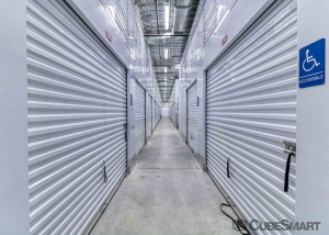CubeSmart Self Storage - 3637 North Central Avenue - IL - Photo 8
