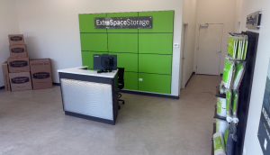 Extra Space Storage - 6548 - Chicago - N Besly Ct