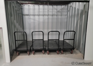 CubeSmart Self Storage - 160 Dupont Street - NY - Photo 3