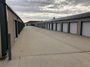 Five Star Storage - Five Star Storage - 40th Ave - Photo 4