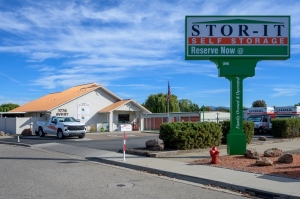 Stor-It Self Storage - Locust Grove Location