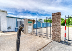 Devon Self Storage, LLC - Devon Self Storage - 9305 - Springfield TN - Photo 3