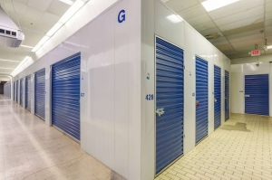 Avid Storage - Geyer Springs - Photo 4