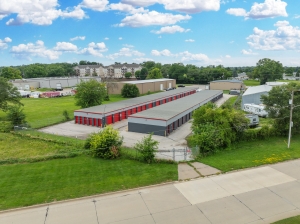 10 Federal Storage - Fuller St