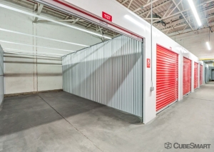 CubeSmart Self Storage CT MANCHESTER GLEN ROAD - Photo 5