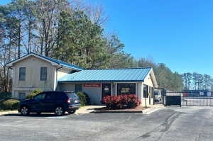 Public Storage - Lilburn - 3950 Five Forks Trickum Rd SW