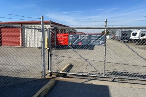 Public Storage - Louisville - 3520 Chamberlain Lane - Photo 3