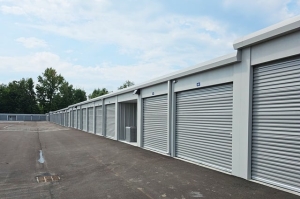 Public Storage - Jeffersonville - 3301 Schlosser Farm Way - Photo 2