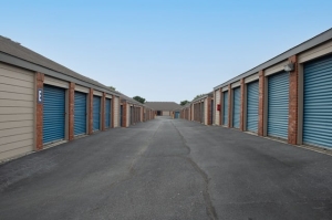 Public Storage - San Antonio - 3425 Thousand Oaks Dr - Photo 2