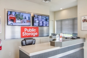 Public Storage - San Antonio - 3425 Thousand Oaks Dr - Photo 3