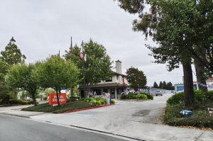 Public Storage - Rohnert Park - 6100 State Farm Dr