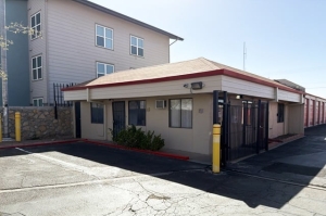 Public Storage - El Paso - 10642 Montana Ave