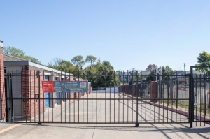 Public Storage - Dallas - 9555 Forest Ln - Photo 4