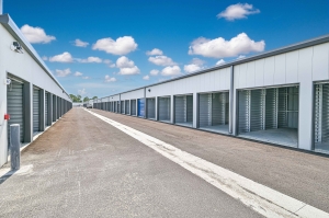 SPACE 2 STORE Self Storage - Photo 4