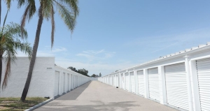 iStorage - 7002 - Beneva Rd - Photo 3