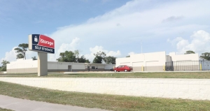 iStorage - 7009 - South Sarasota