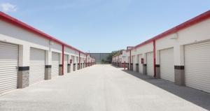 iStorage - 7101 - Fruitville Rd - Photo 4