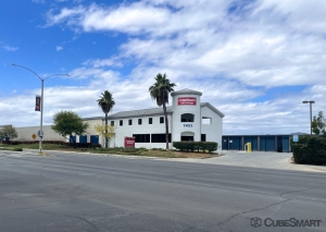 CubeSmart Self Storage - 1422 East 1st Street - CA