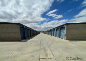 CubeSmart Self Storage - 1422 East 1st Street - CA - Photo 4
