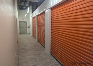 CubeSmart Self Storage - 6140 North Sam Houston Parkway West - TX - Photo 4
