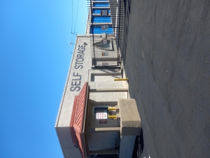 A-Alvernon Storage - Photo 4