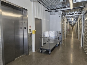 Extra Space Storage - 5207 - Phoenix - E Union Hills Dr - Photo 5