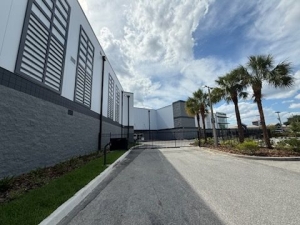 Extra Space Storage - 5202 - Bradenton - Stone River Rd - Photo 6