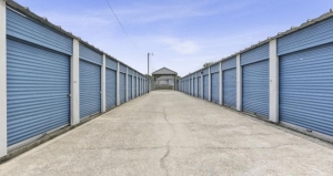 Southern Self Storage - 3525 East Slidell - Photo 2