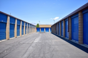 STOR-N-LOCK Self Storage - Riverdale - Ogden - Photo 4