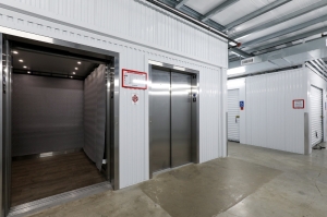 Centro Storage - Photo 6