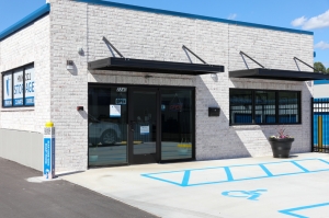 Hwy 221 Storage
