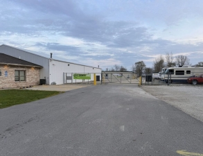 Storage Star - Bondville - Chestnut - Photo 2