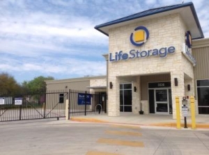 Life Storage - San Antonio - Hunt Lane Picture of Life Storage - San Antonio - Hunt Lane