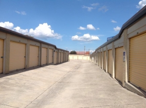 Life Storage - San Antonio - 7550 Culebra Road Picture 4 of Life Storage - San Antonio - 7550 Culebra Road - FindStorageFast.com