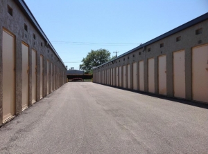 Life Storage - San Antonio - Jackson-Keller Road Picture 8 of Life Storage - San Antonio - Jackson-Keller Road - FindStorageFast.com