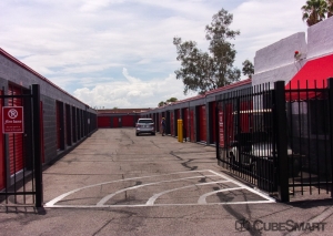 CubeSmart Self Storage - Tucson - 6560 E Tanque Verde Rd - Photo 4