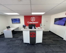 CubeSmart Self Storage - East Hanover - Photo 2