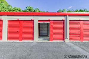 CubeSmart Self Storage - Raleigh - 950 Trinity Rd - Photo 6